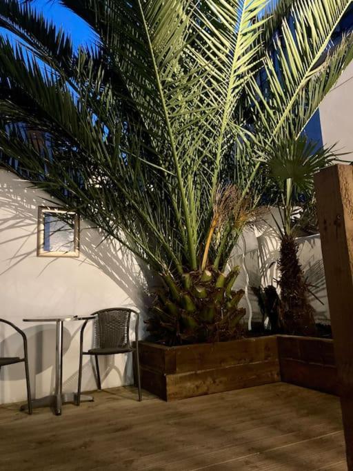 Apartamento Brighton Palms Exterior foto